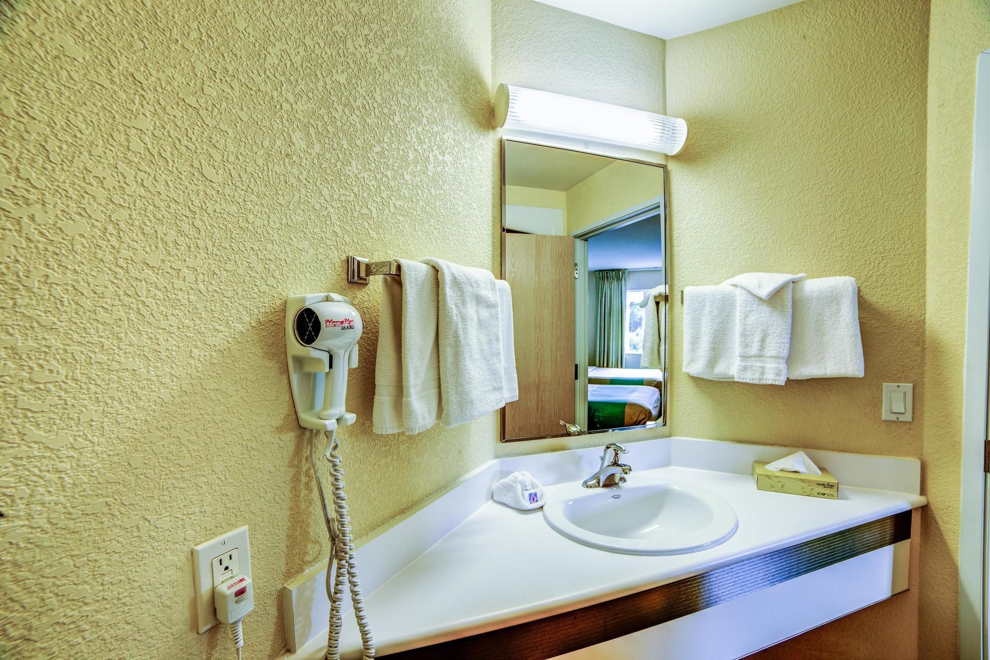 Motel 6-Huntsville, On Ngoại thất bức ảnh