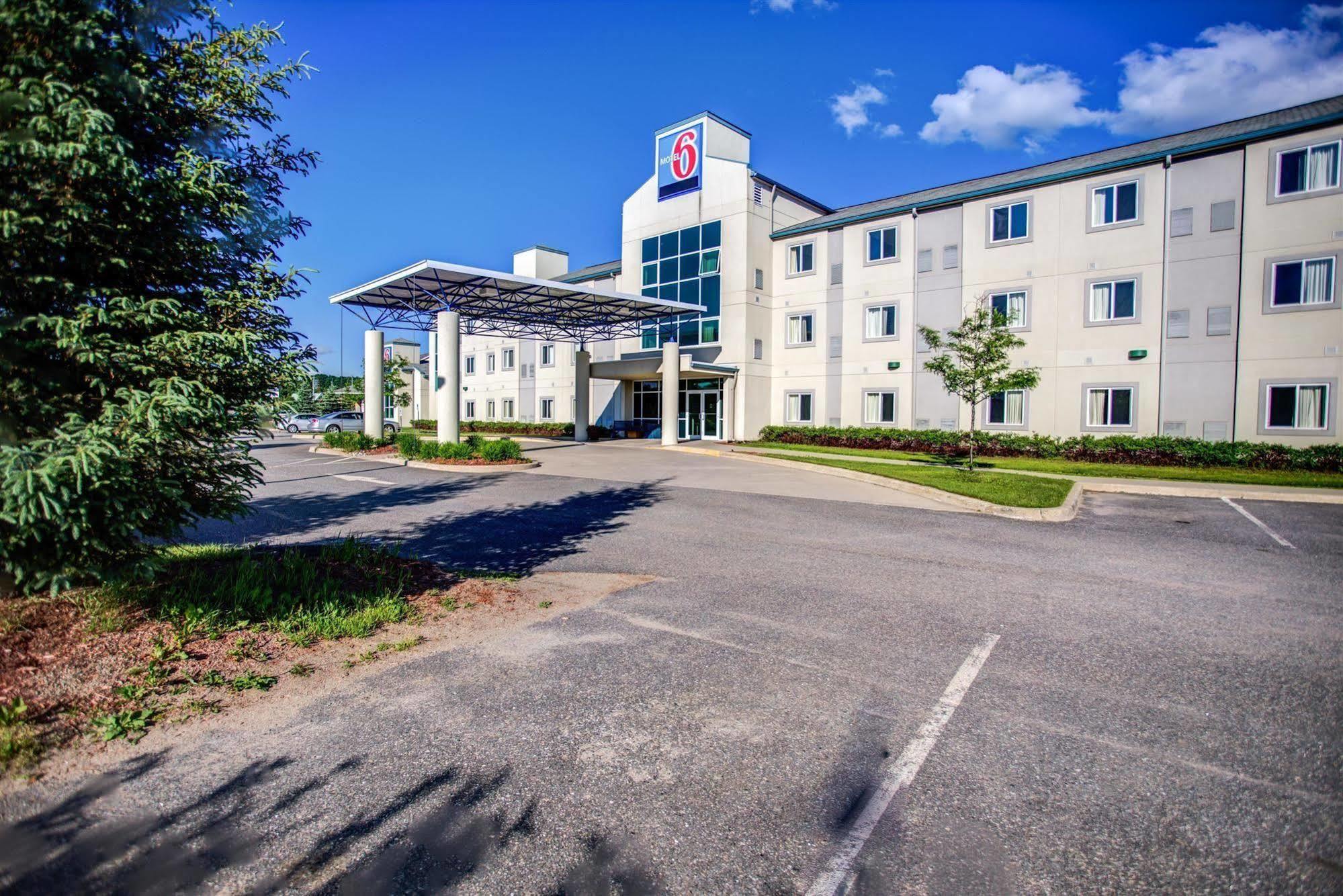 Motel 6-Huntsville, On Ngoại thất bức ảnh