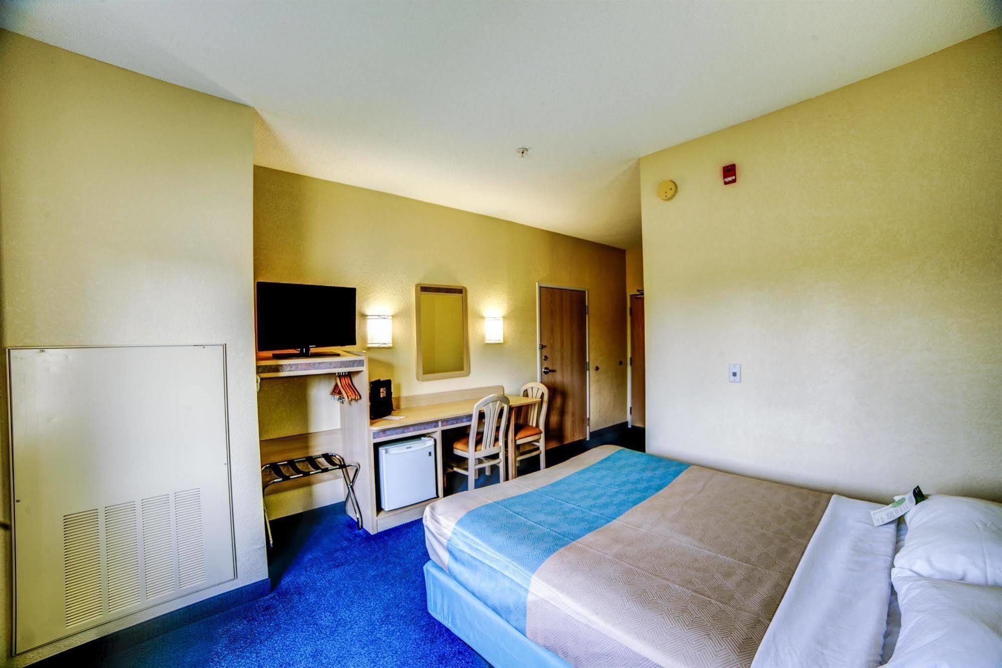 Motel 6-Huntsville, On Ngoại thất bức ảnh